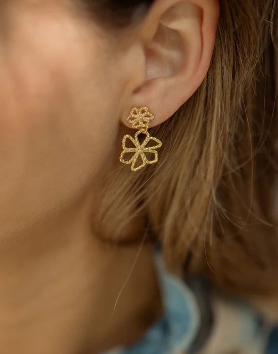 Izara Connected Flower Earrings