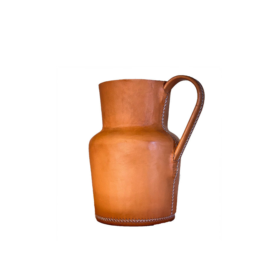 Callaíta 9" Carafe (Available in 2 colors)