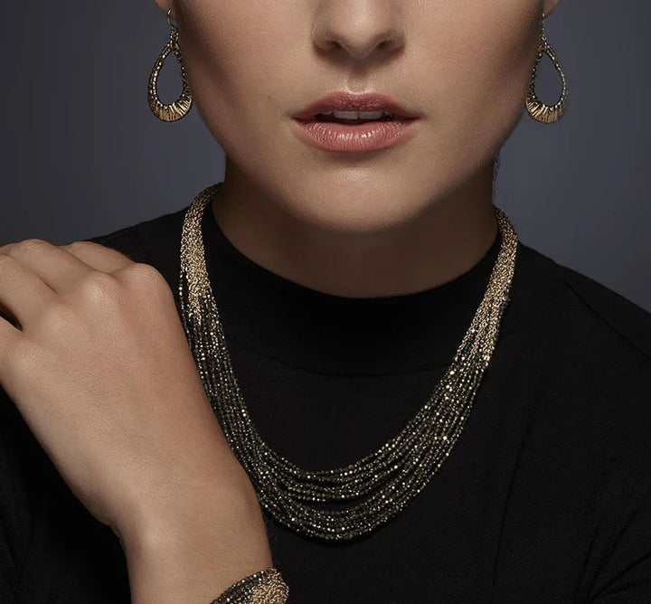 Golden Dolores Necklace In Black Spinal
