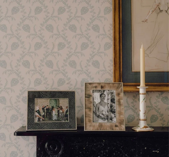 Faux Windsor Spotty Photo Frame in Silver 5x7