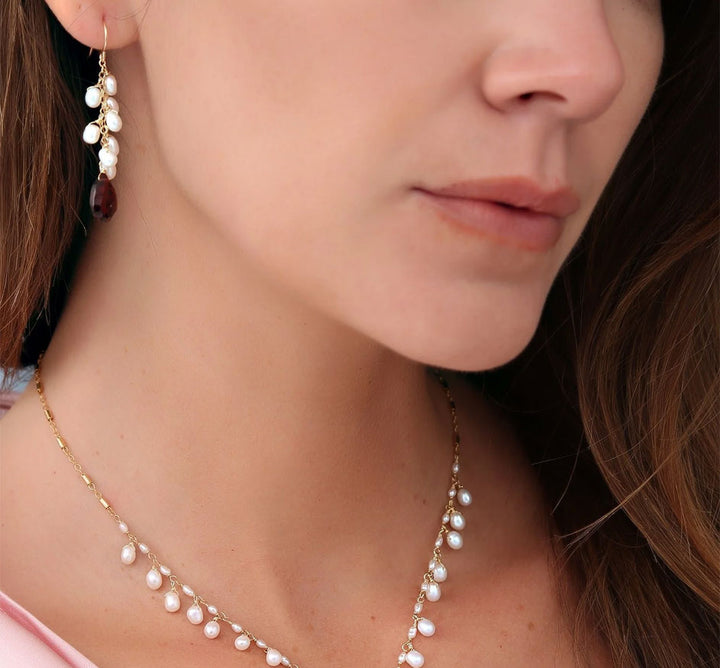 Hera Garnet Earrings