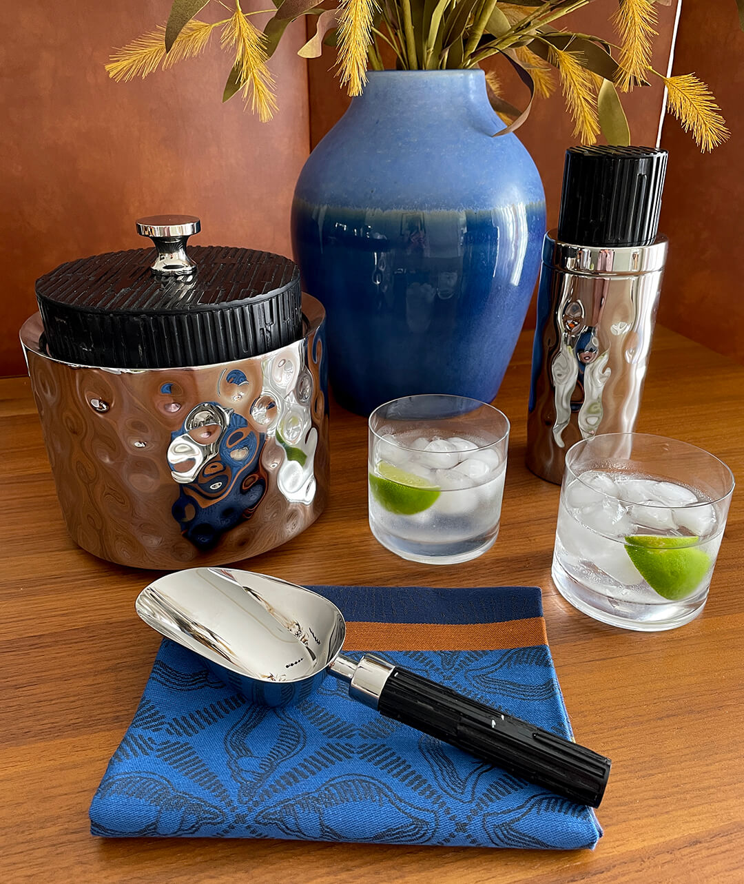 Tundra Ice Bucket with Black Resin Lid
