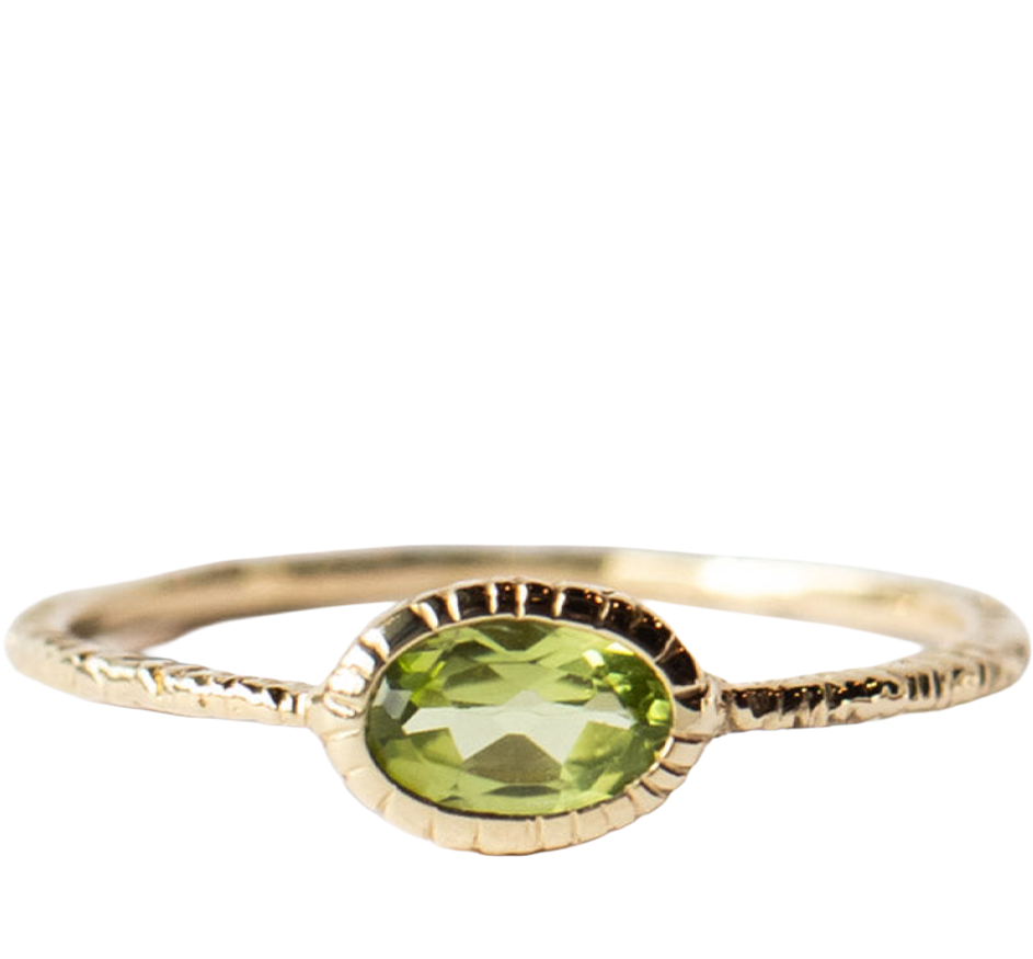 Oval Peridot 14kt Gold Textured Ring - 6.5