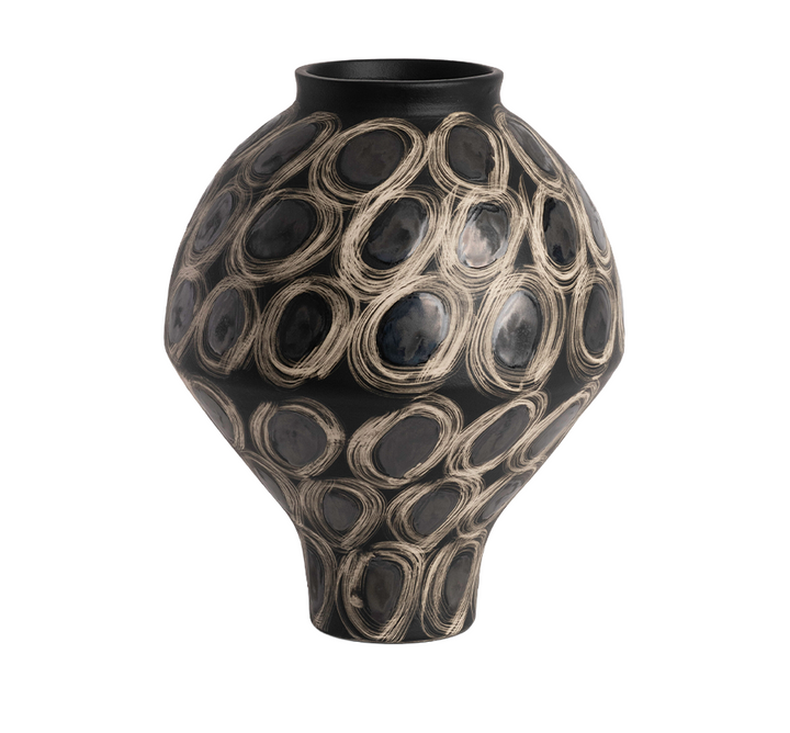 Tessa Vase