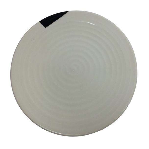 Triangle Dinnerware Collection