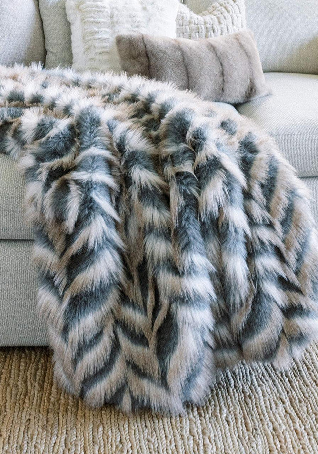 Chevron Fur Throw In Grey