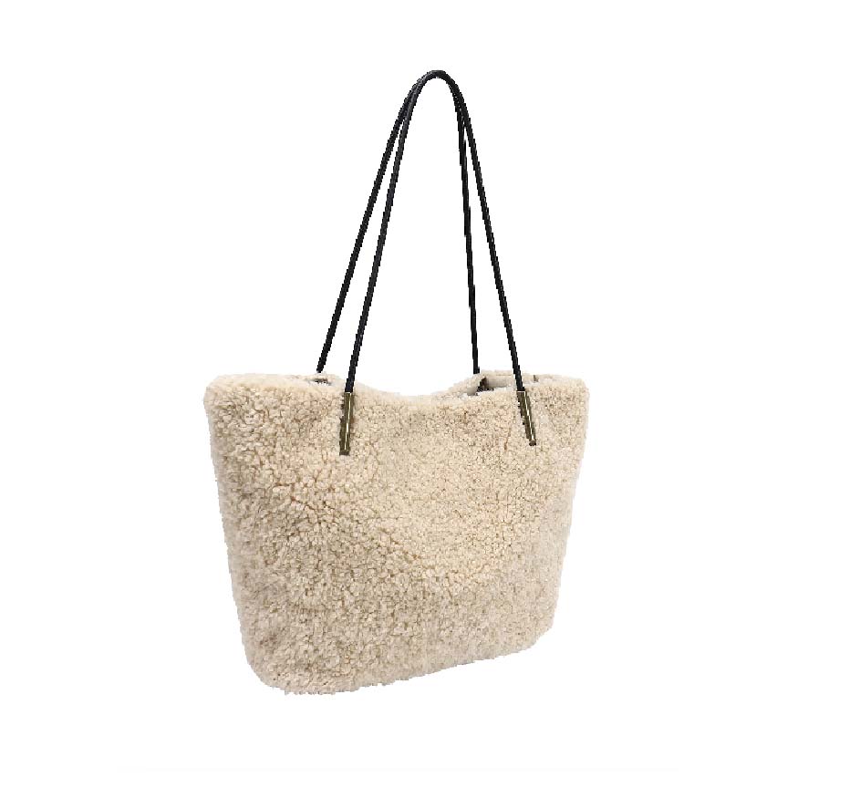 Akimbo East West Tote Shearling (Available in 2 colors)