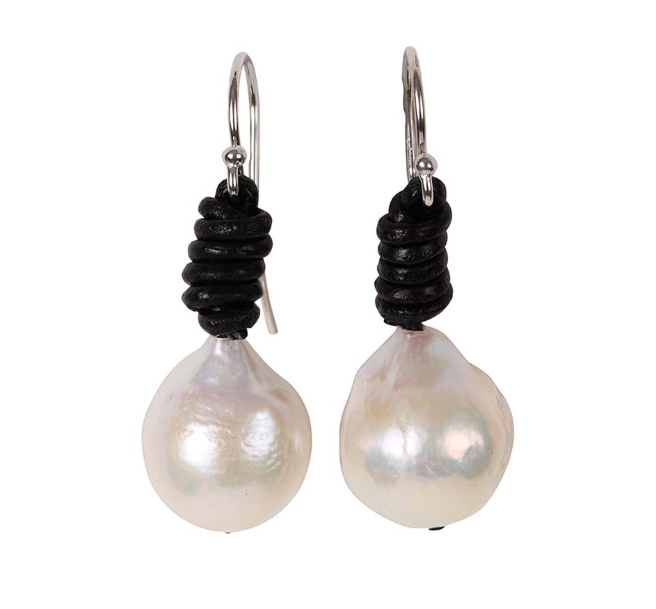 Black Laredo Pearl Earring