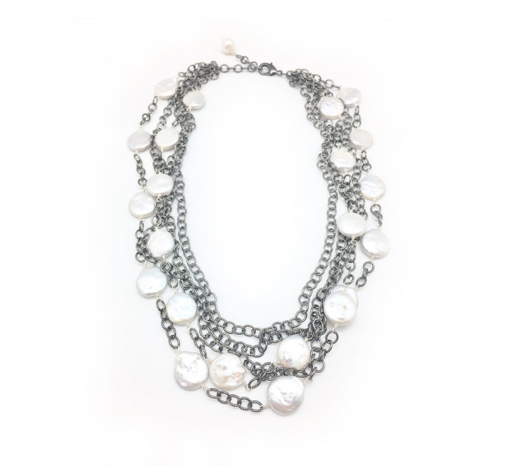 Sara Necklace In White Pearl With Oxidized Silver